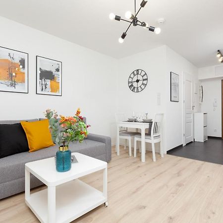 Elegancki Apartment Z Parkingiem By Noclegi Renters Varsovia Exterior foto